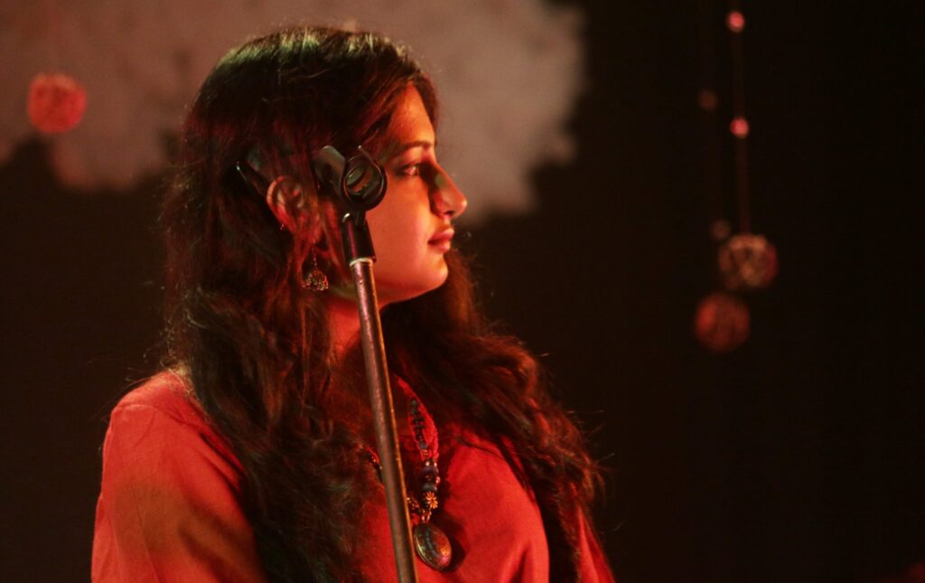 Madhubanti bagchi songs and biography